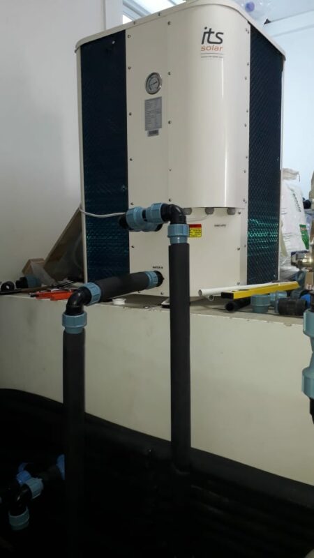 Vaccuum tube and heatpump hybrid plant for underfloor heating