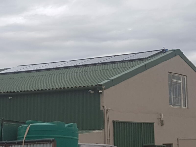 Vaccuum tube hybrid dairy farm